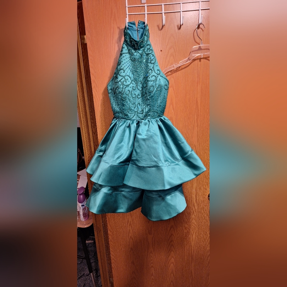 Hebeos Dress - Picture 10 of 13